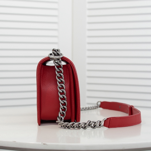 シャネルバッグ背面デザイン